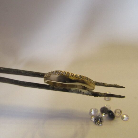 Engagement ring. 14K solid Yellow gold ring with 0.25ct Diamonds. Unique - Picture 7 of 17